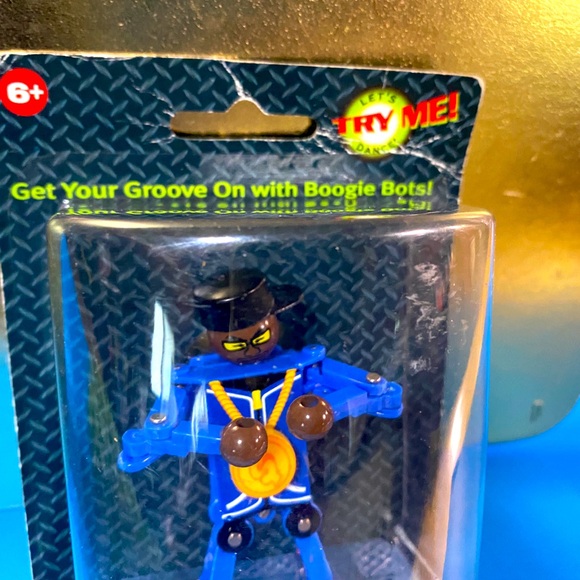 BOOGIE BOTS NWT BIGATRON WIND UP DANCE TOY - Picture 3 of 11